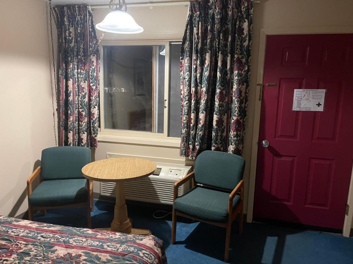 Dollinger'S Motor Inn Albion Extérieur photo